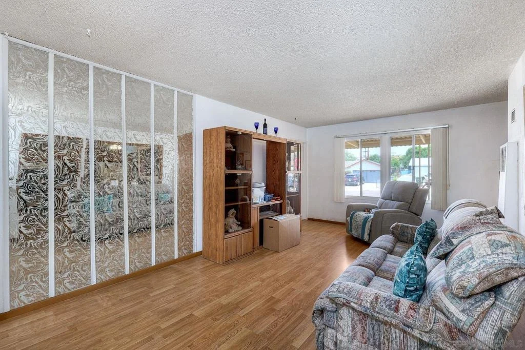 Photo of 965 Spinel Ave
