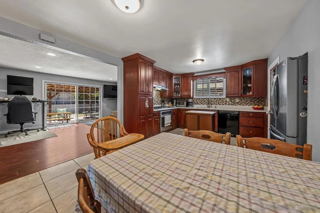 Photo of 819 Brucker