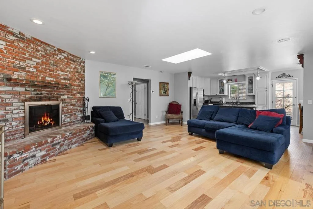 Photo of 3562 S Mission Road