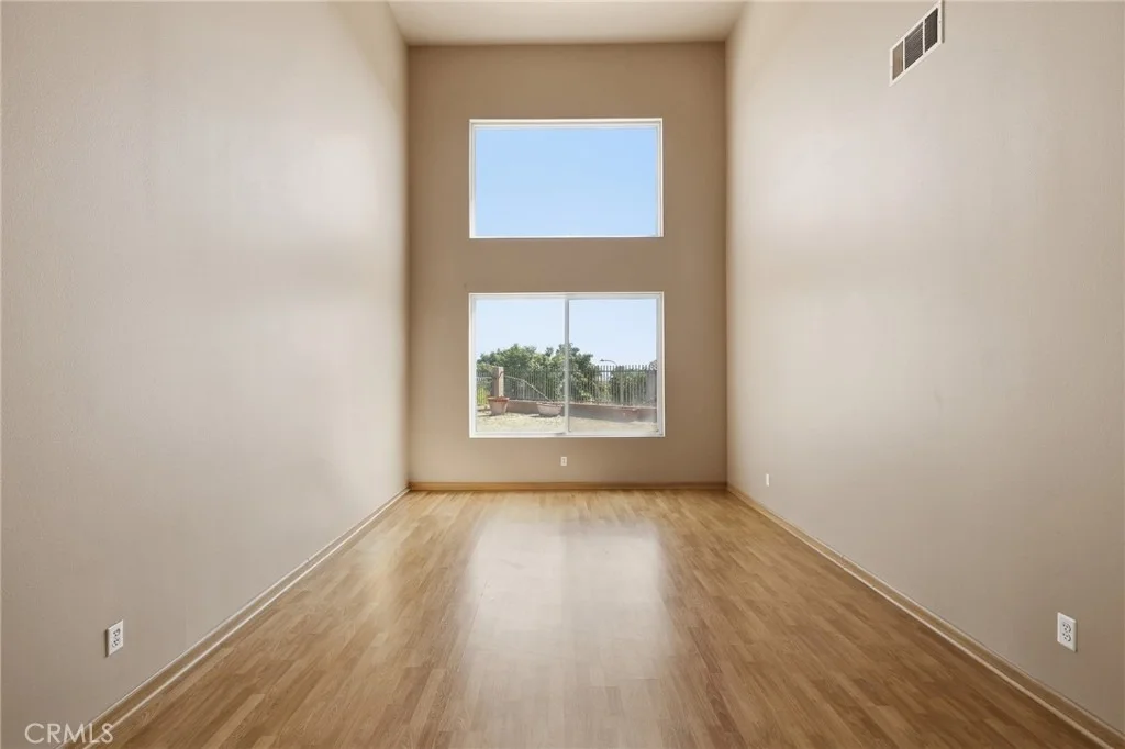 Photo of 38264 Hillcrest Drive