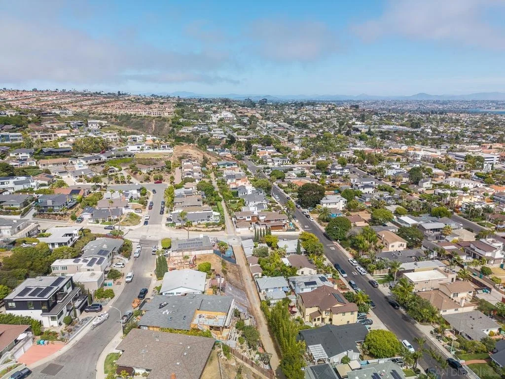 Photo of 5379 La Jolla Mesa
