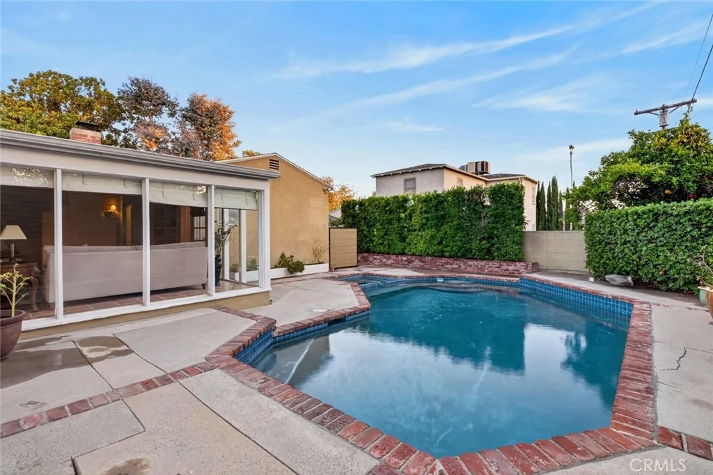 Photo of 1321 Graynold