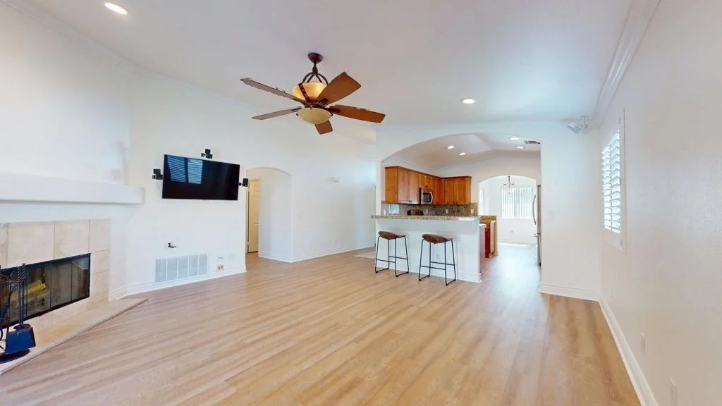 Photo of 41443 Balaclava Drive