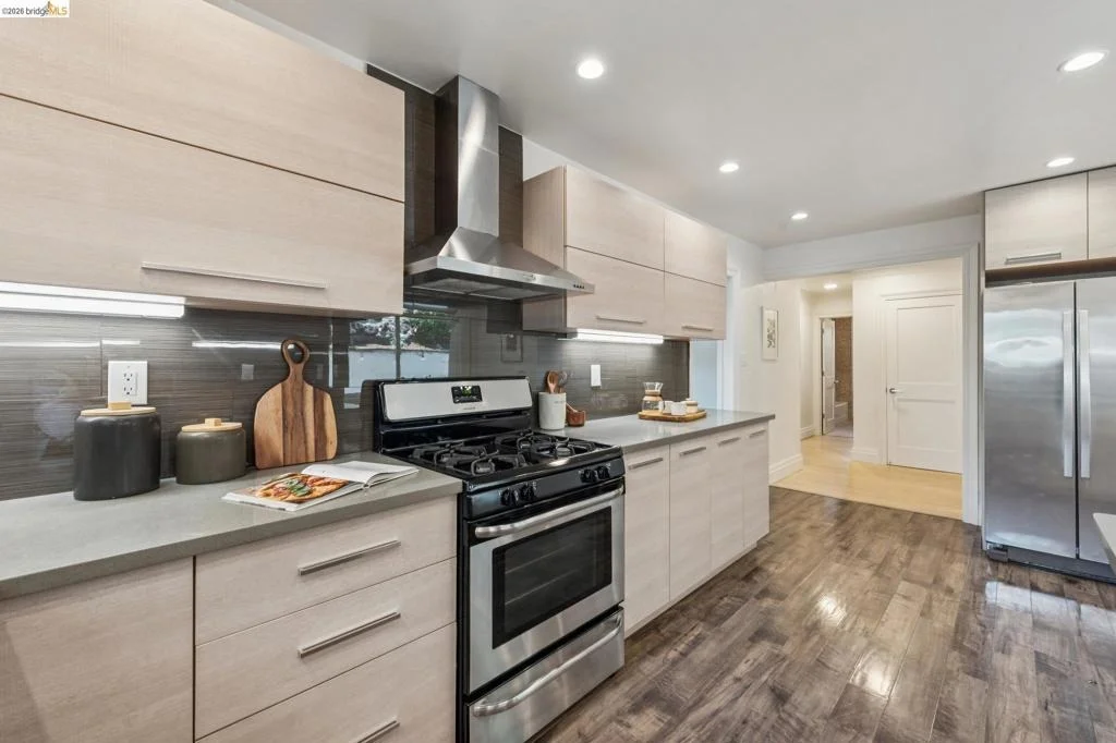 Photo of 515 Vincente Ave