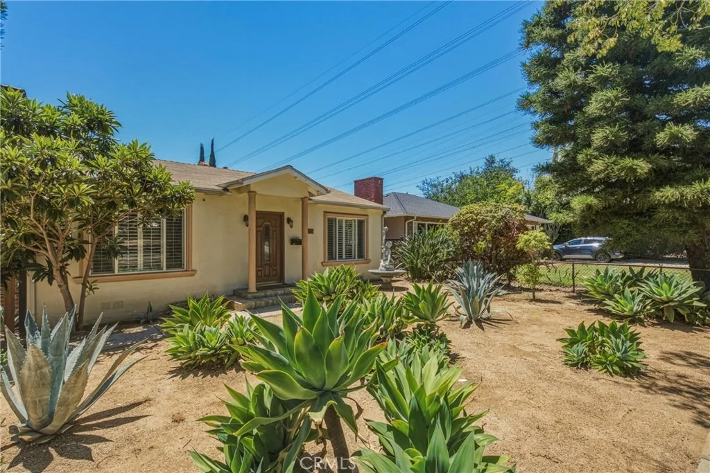 Photo of 3170 E Orange Grove