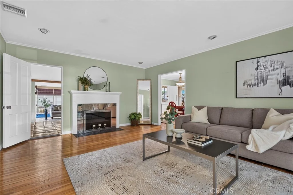 Photo of 1321 Graynold