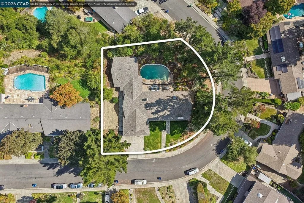 Photo of 445 Kingsford Dr