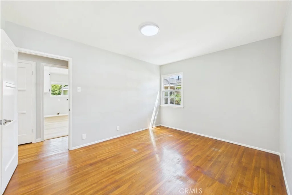 Photo of 1902 Lees Avenue