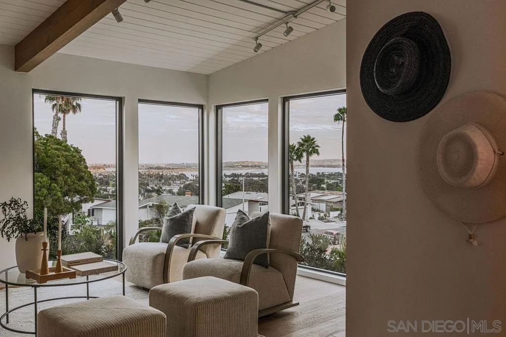Photo of 4985 Pacifica Dr