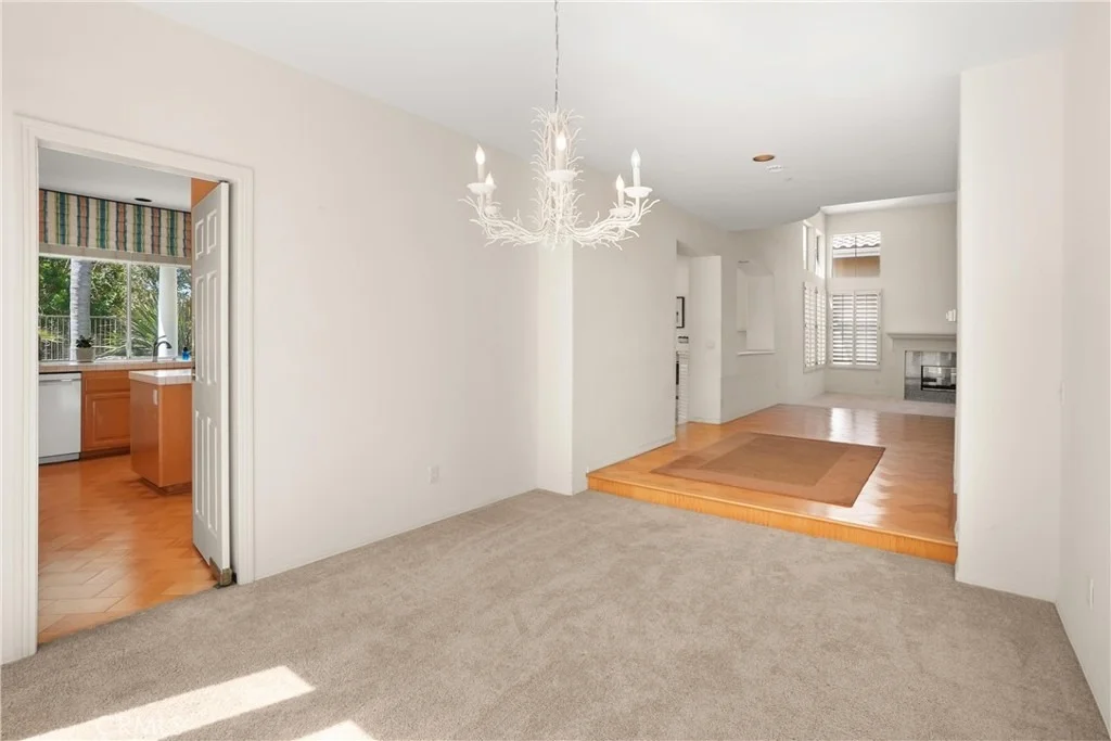 Photo of 3007 Vina Vial