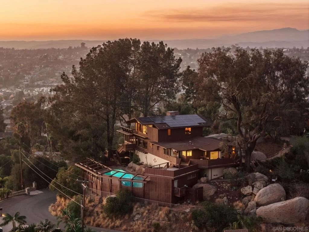 Photo of 9450 Sunset Drive