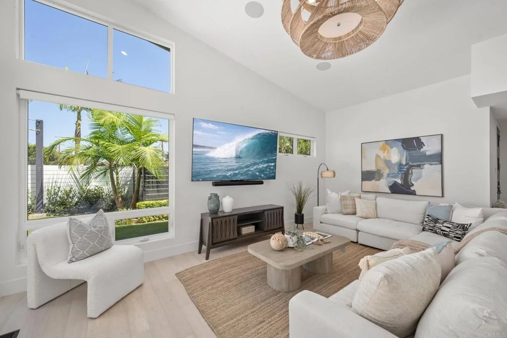Photo of 141 W Leucadia Blvd