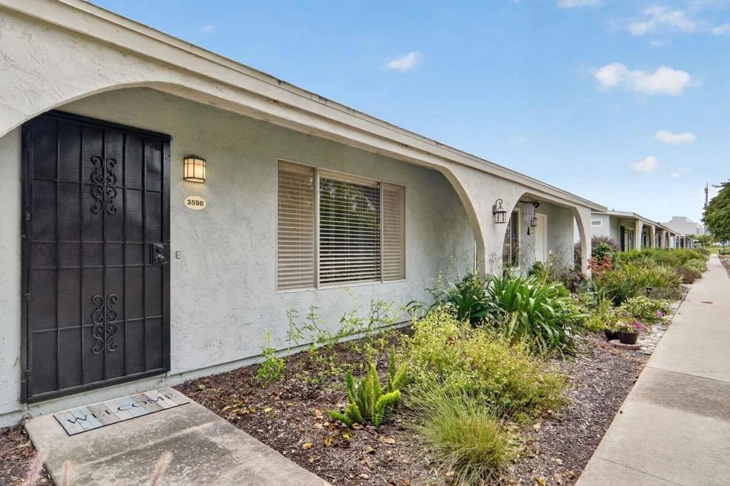 Photo of 3598 Bartlett Avenue