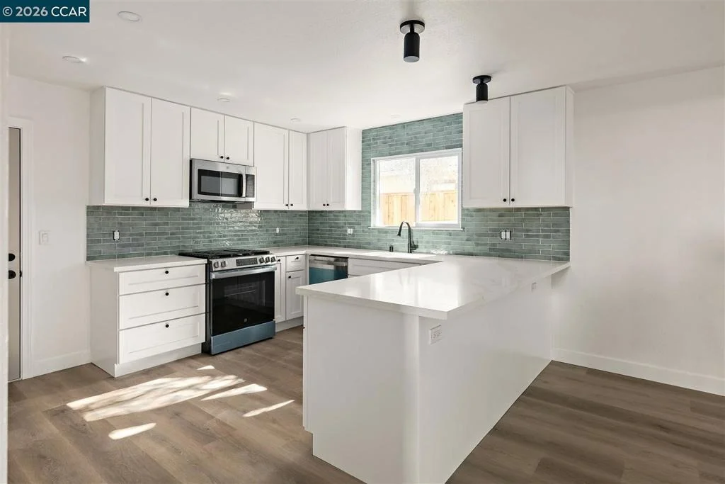 Photo of 26 Polaris Dr