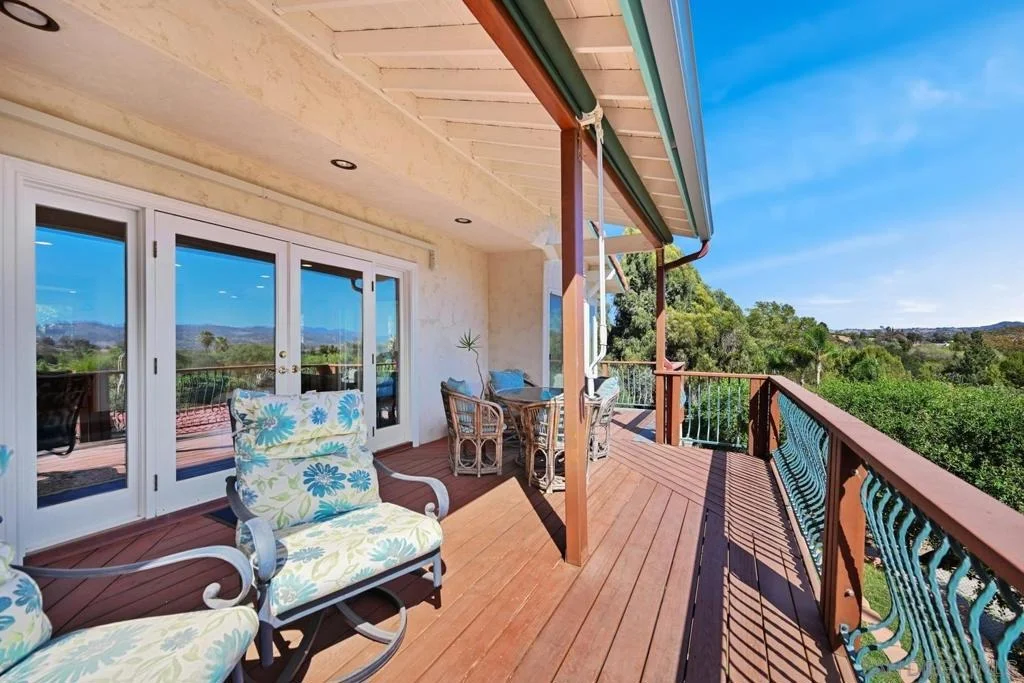 Photo of 4488 La Canada