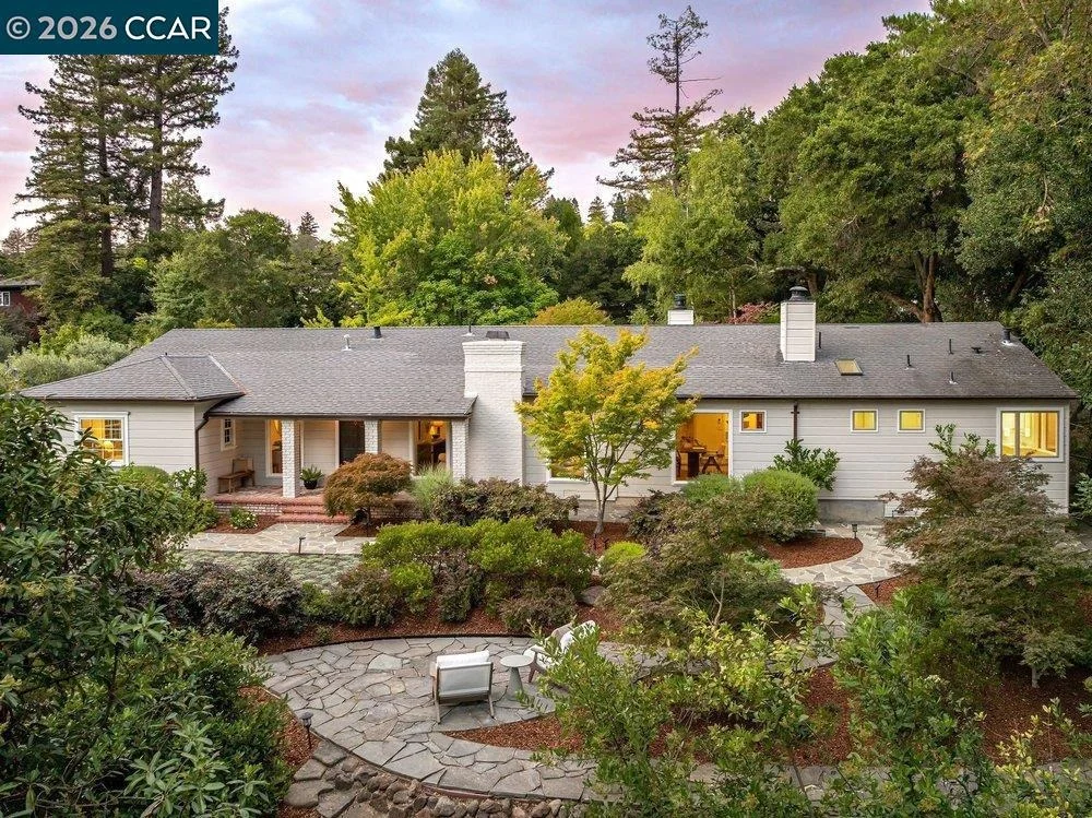 Photo of 187 Moraga Way
