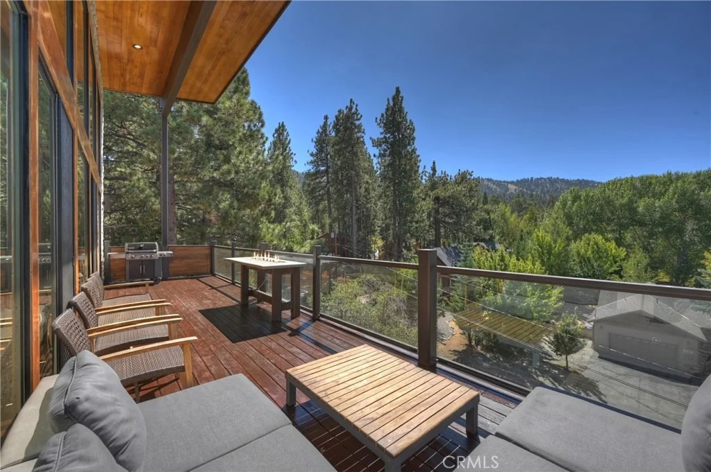 Photo of 43669 Ridge Crest