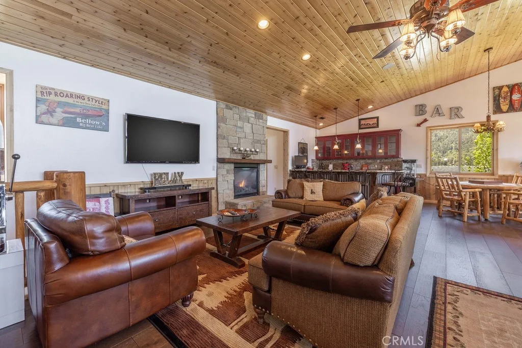 Photo of 659 Cove Drive