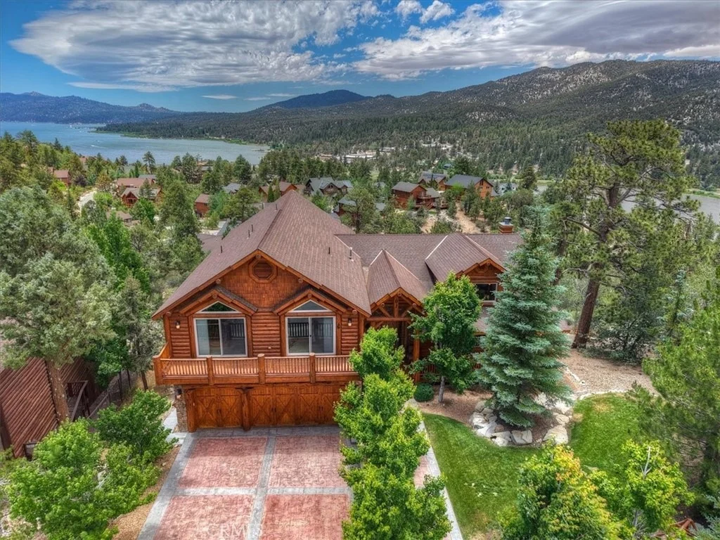 Photo of 438 Starlight Circle