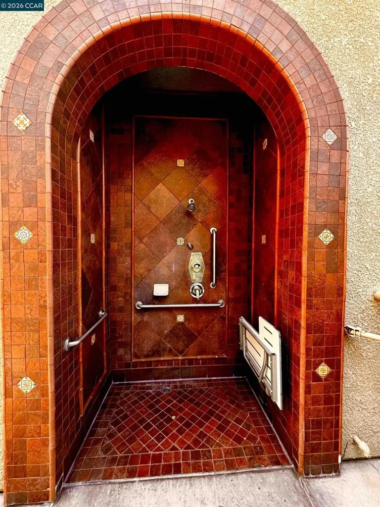 Photo of Unit 304 at 3275 Dublin Blvd