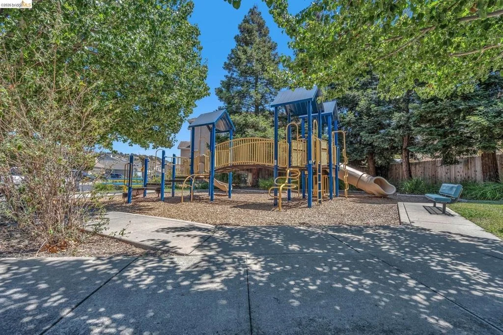 Photo of 544 Pine Creek Cir