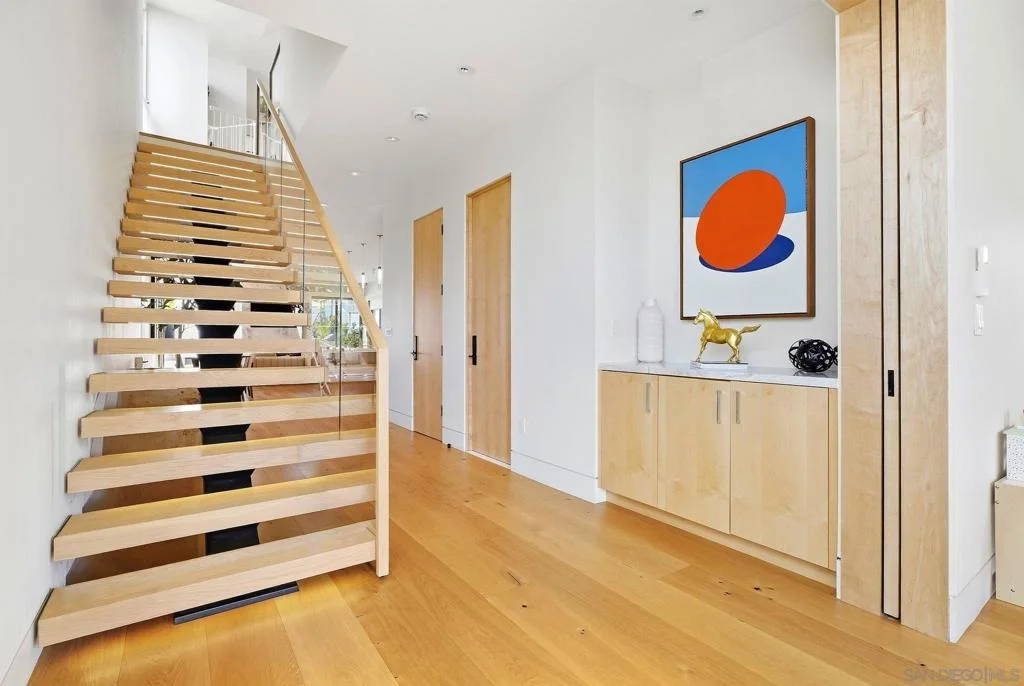 Photo of 7429 Draper Ave