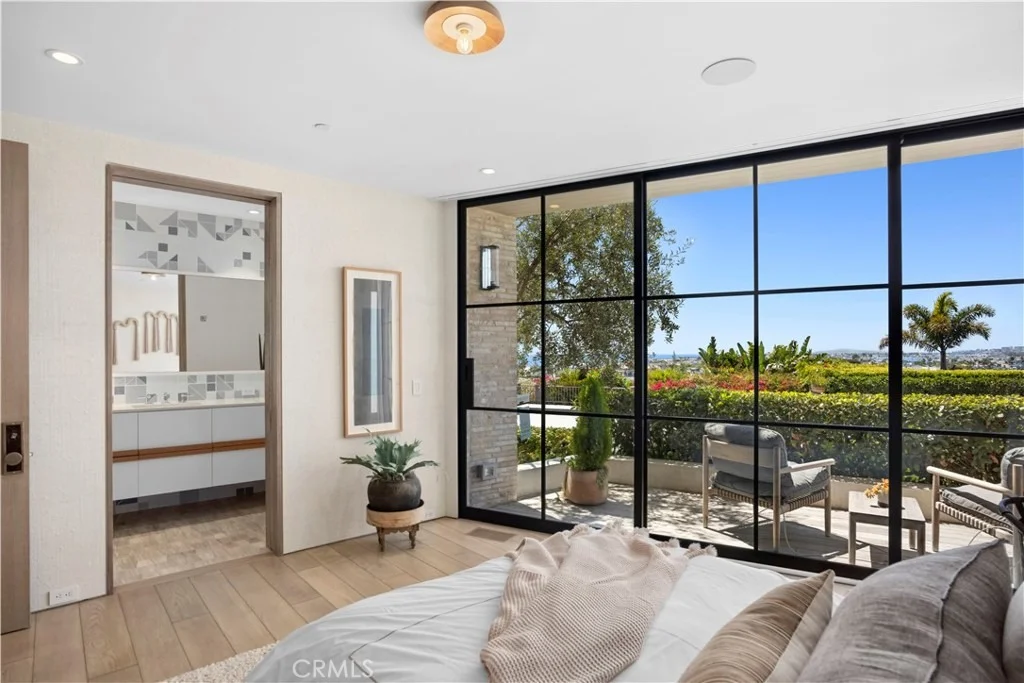 Photo of 2804 Ocean