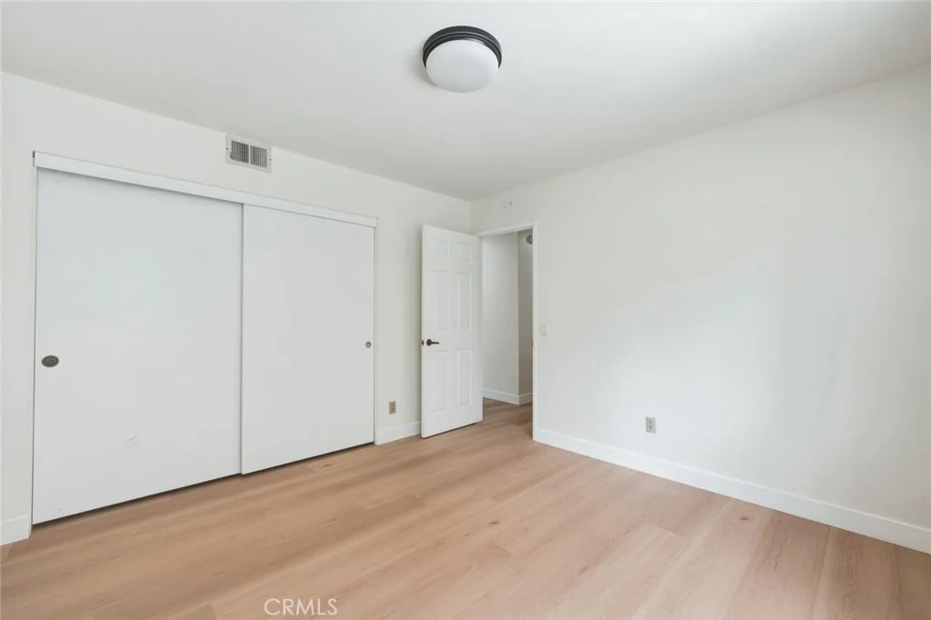 Photo of 1264 S Lemon