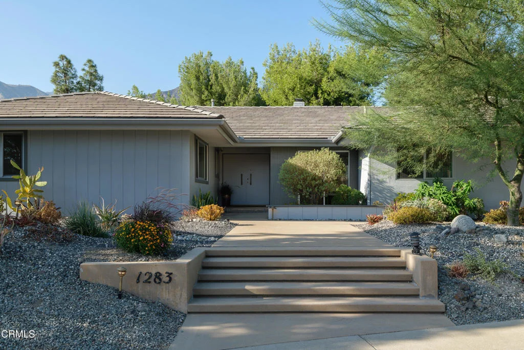 Photo of 1283 Oakglen Avenue