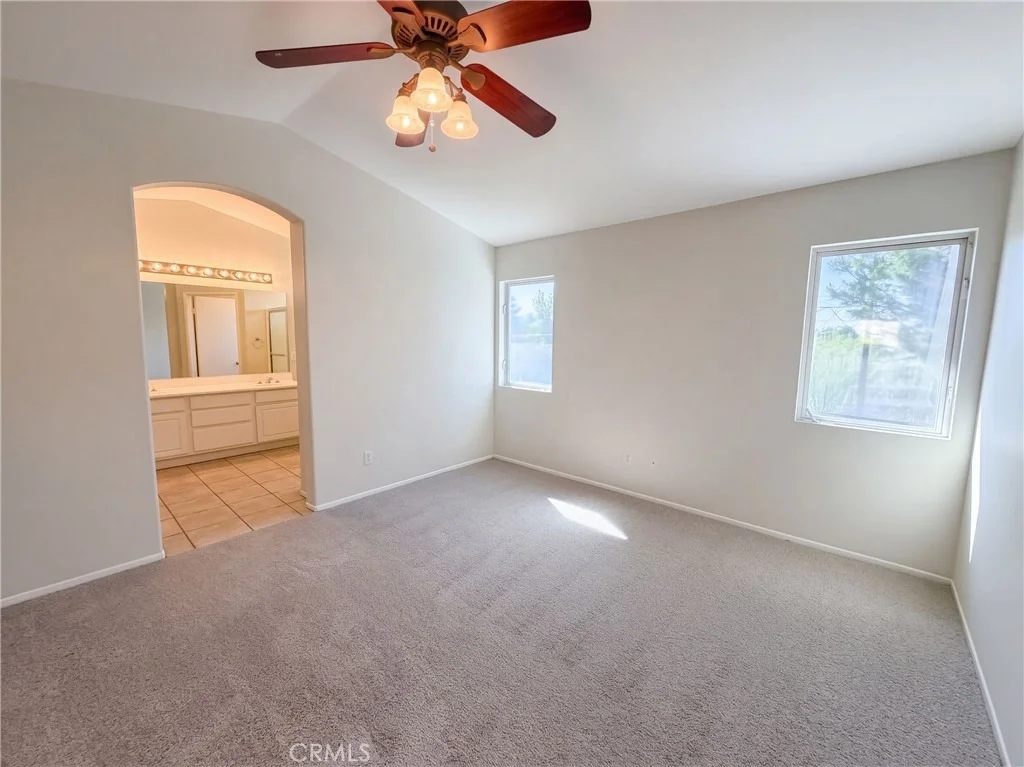 Photo of 33825 Glenoaks