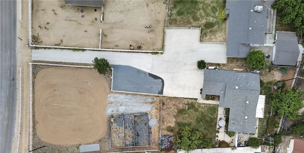 Photo of 2388 Temescal