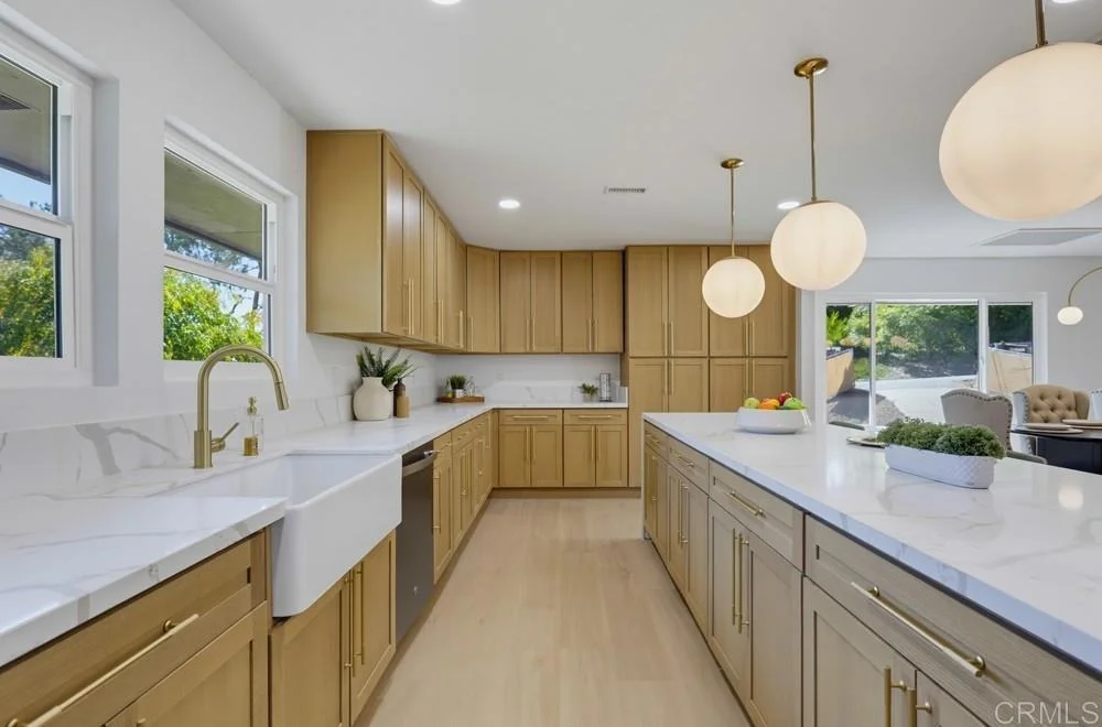 Photo of 930 Miramar Drive
