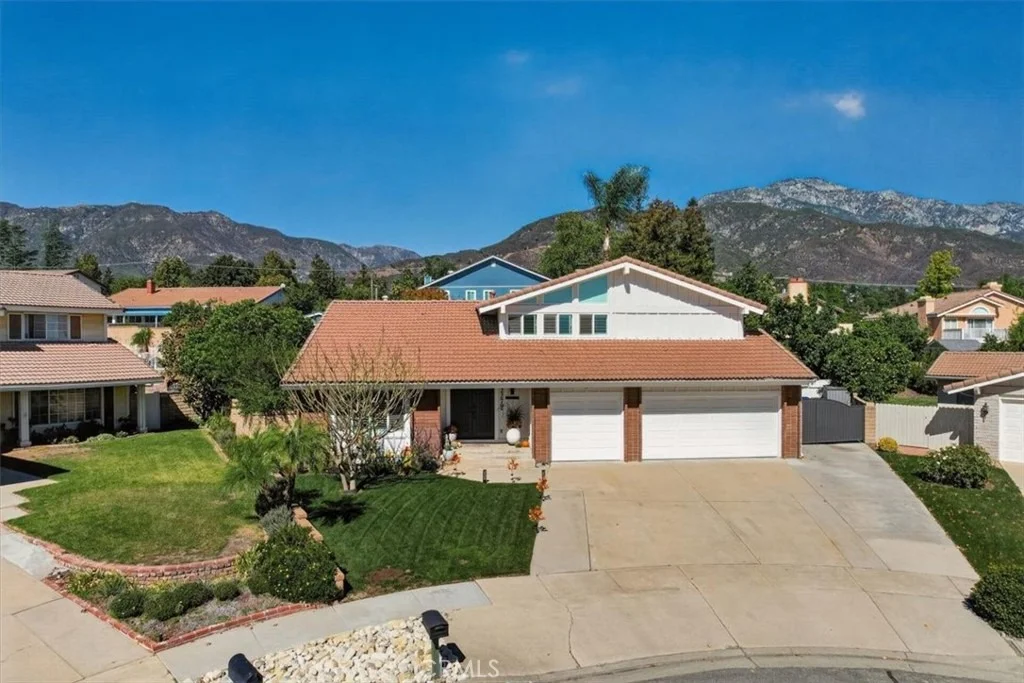 Photo of 2279 Shirley
