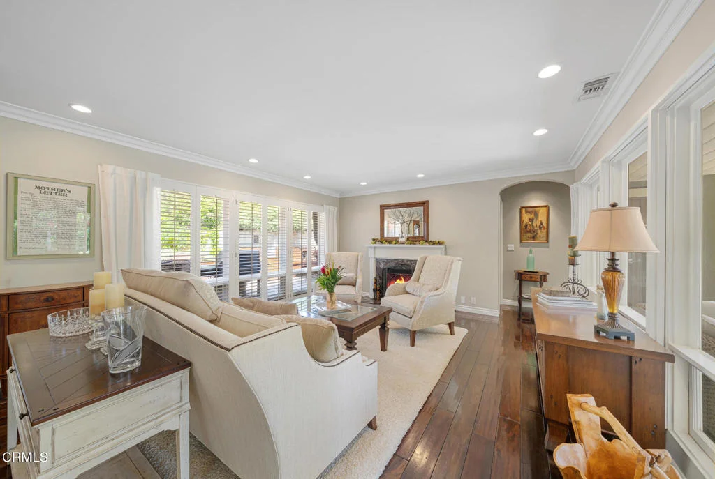 Photo of 2004 Glenview Terrace