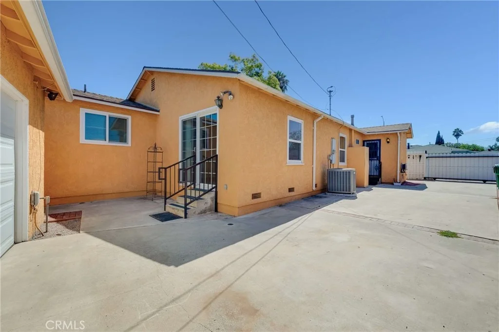 Photo of 5031 N Raton