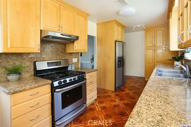 Photo of 1121 Cordova Avenue
