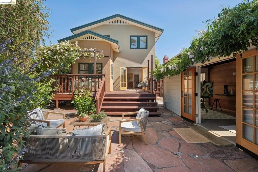 Photo of 1645 Capistrano Ave