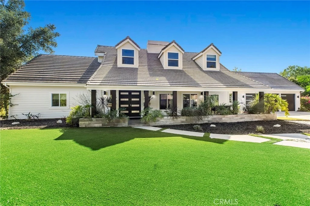 Photo of 207 SADDLEBOW Road