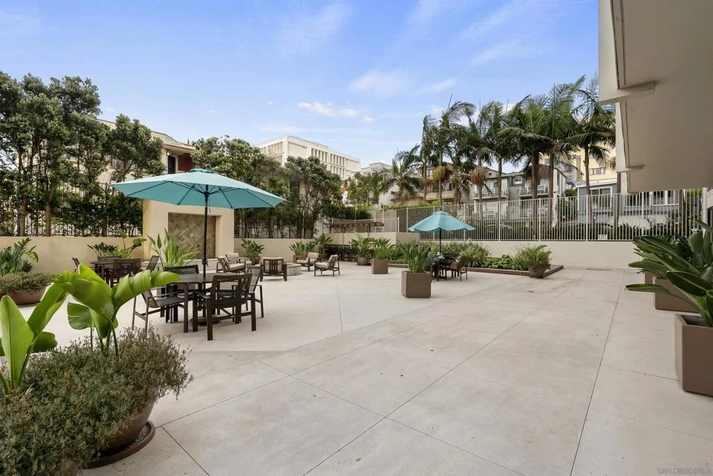 Photo of Unit 20E at 939 Coast Blvd