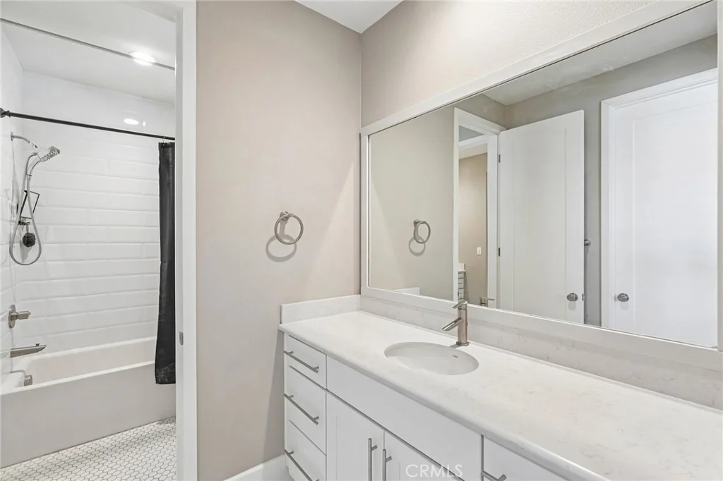 Photo of 34454 Bloomberry