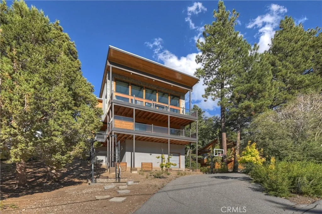 Photo of 43669 Ridge Crest
