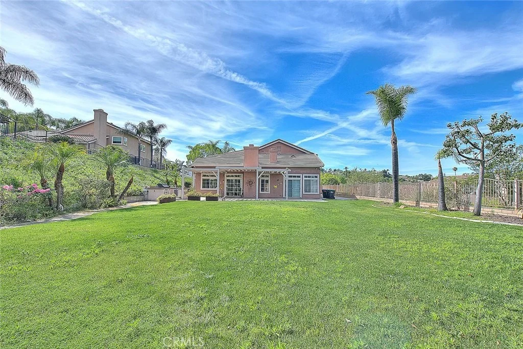 Photo of 16049 Pinnacle