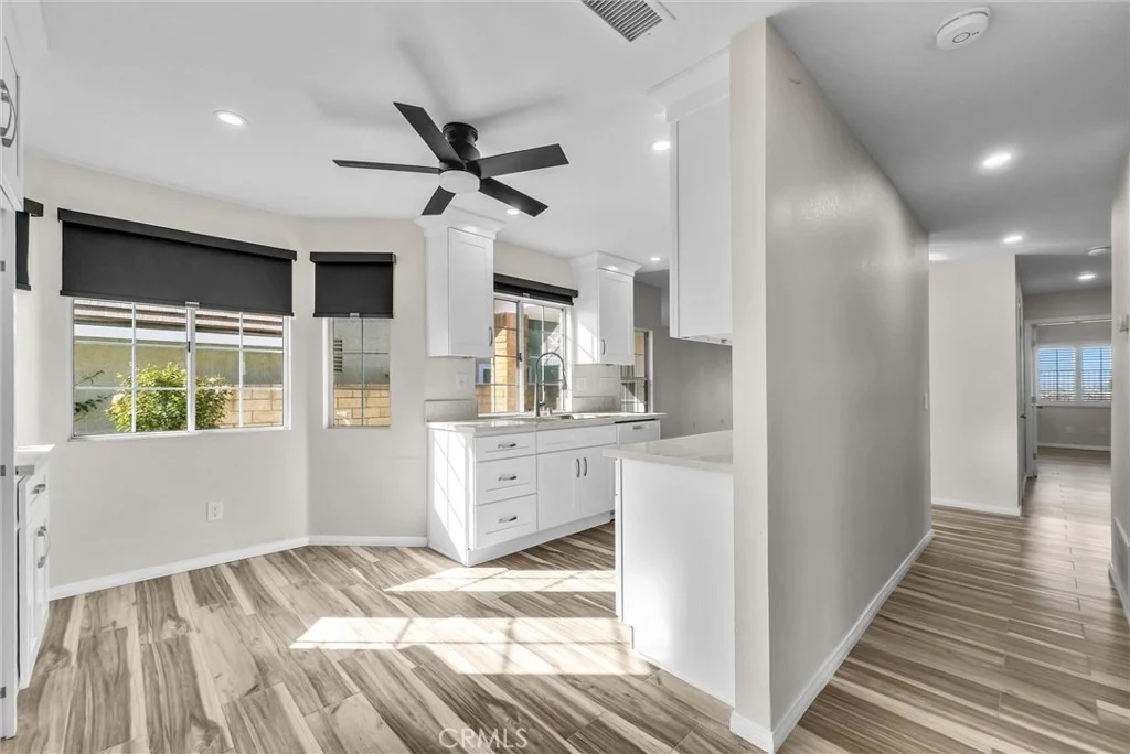 Photo of 3094 Oakview
