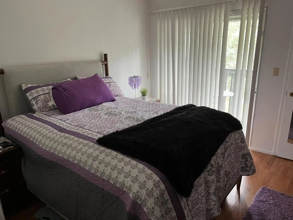 Photo of Unit B at 3334 Harbor Circle