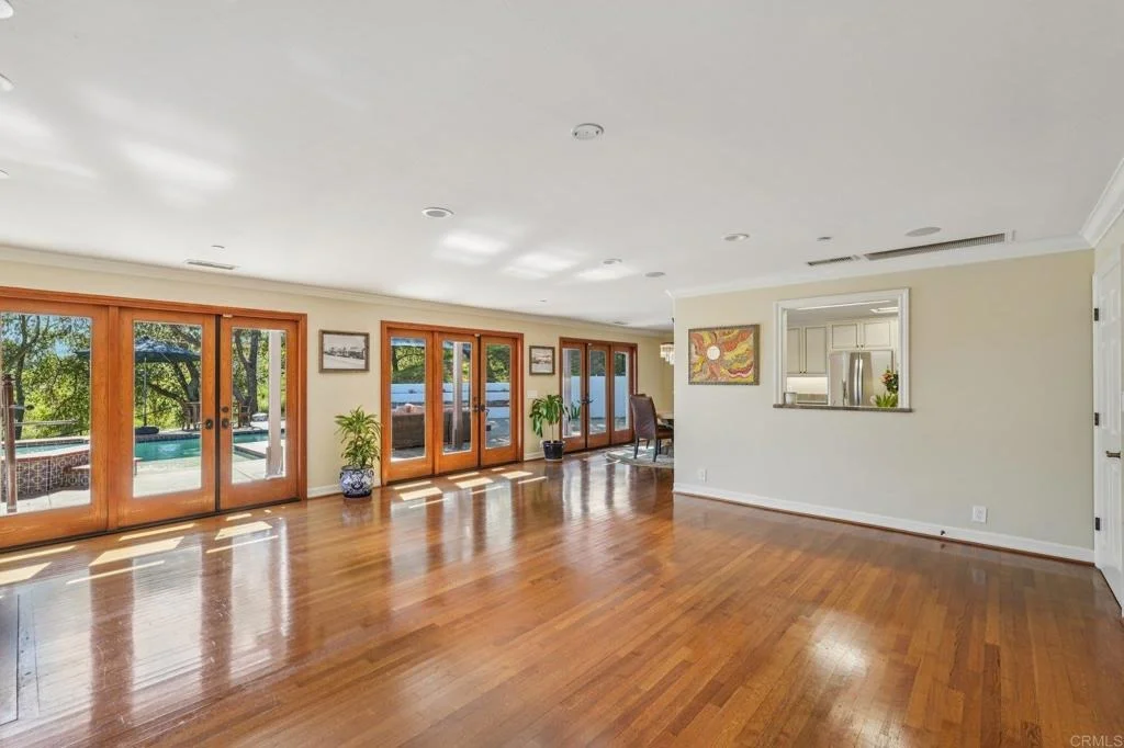 Photo of 707 S Live Oak Park Road
