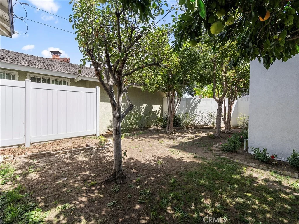 Photo of 2700 Eucalyptus Avenue