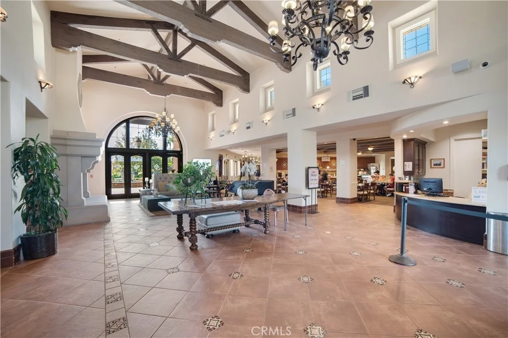Photo of 370 Irvine