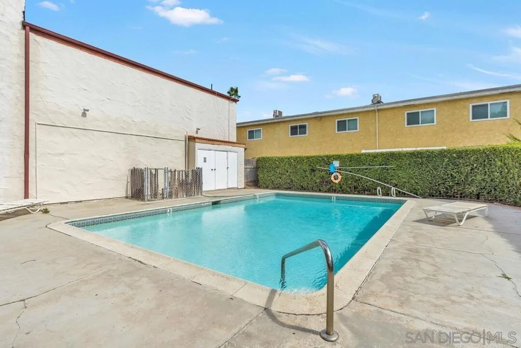 Photo of Unit UNIT3 at 888 Cherrywood Way