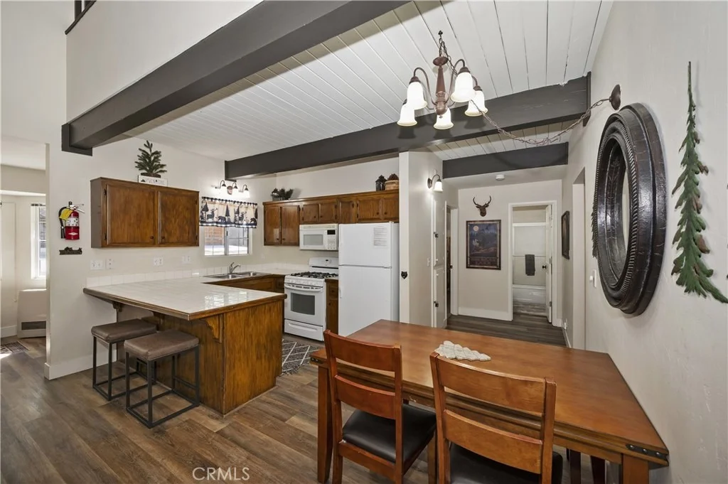 Photo of 42824 Cedar Avenue