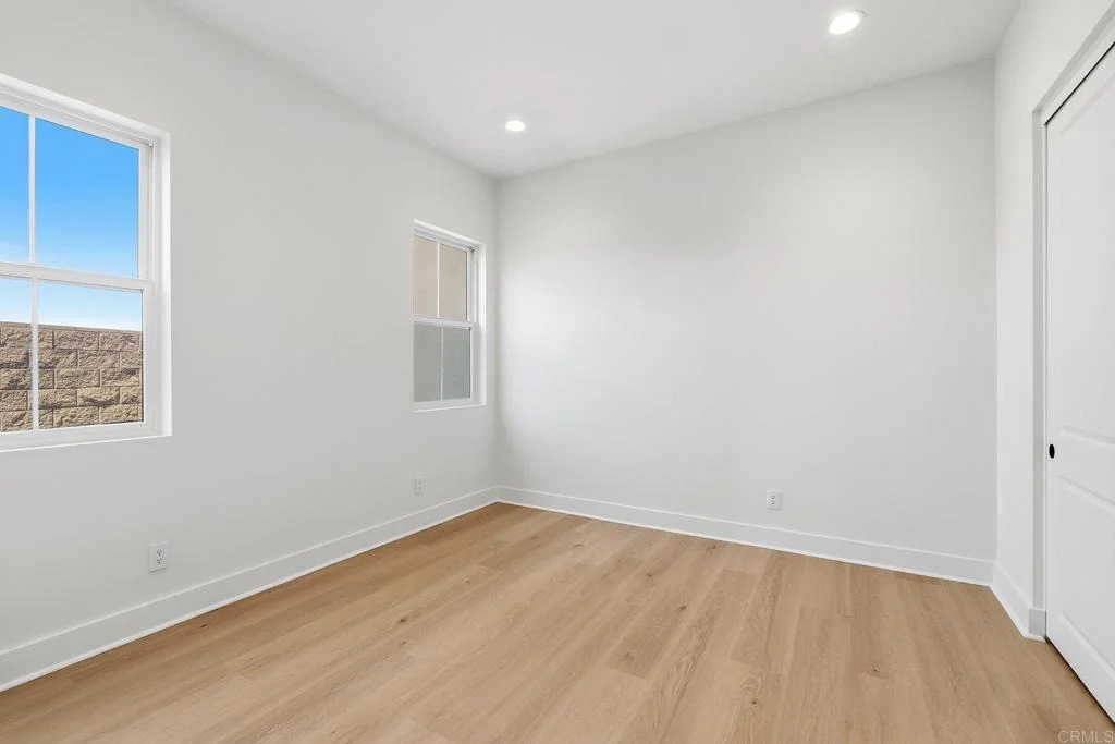 Photo of 2057 Verne View
